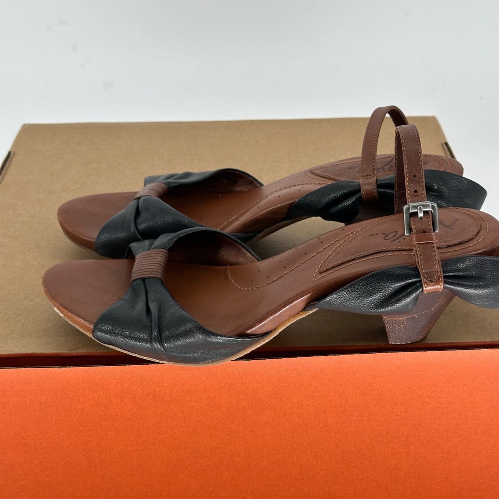 Naya Telluride Brown Black Bow Open Toe Ankle Buckle Strap Mini Low Heel 7.5 M - Picture 5 of 8